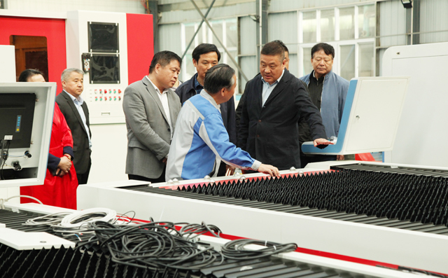 章丘區(qū)對(duì)外投資與貿(mào)易協(xié)會(huì)在布洛爾智能召開部分企業(yè)家座談會(huì) 章丘區(qū)對(duì)外投資與貿(mào)易協(xié)會(huì)在布洛爾智能召開部分企業(yè)家座談會(huì)