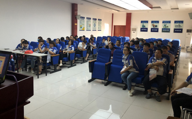 布洛爾公司積分制管理第十一期快樂(lè)會(huì)議召開(kāi)