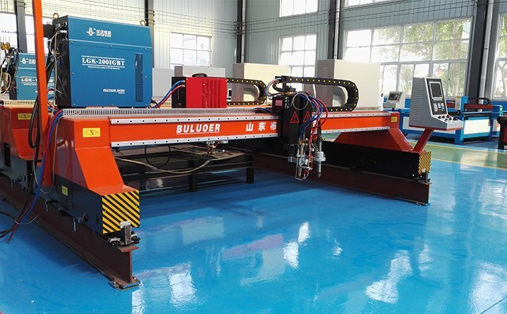 數(shù)控等離子切割機(jī) 數(shù)控等離子切割機(jī)